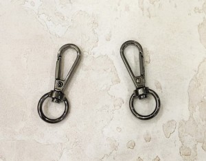 Карабин для сумки. Черный никель 11 мм