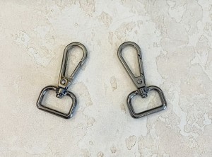 Карабин для сумки. Черный никель 20 мм