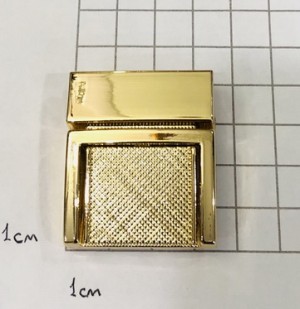 Замок для сумки. Золото 35х40 мм