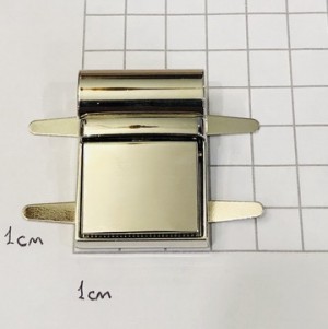 Замок для сумки. Никель 29х38 мм