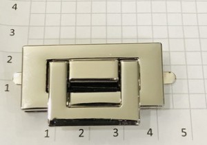 Замок для сумки. Никель 45х20 мм