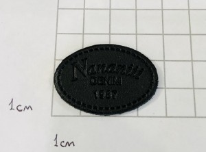 Нашивка кожаная. Черный