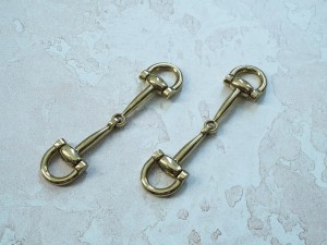 Украшение для обуви. Золото 74 мм (растяжка)