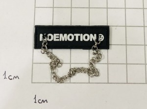 Нашивка резиновая + цепочка. черный