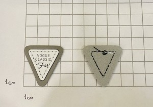 Нашивка кожаная. Серый + белый