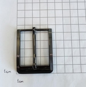Пряжка ременная. Черный никель 35 мм