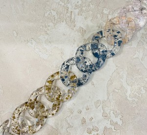 Цепочка пластиковая декоративная 34х32х9 мм