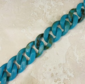 Цепочка пластиковая декоративная 40х33х7 мм