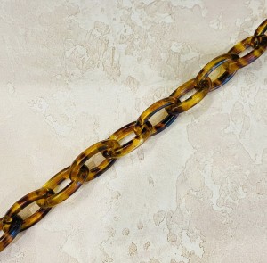 Цепочка пластиковая декоративная 35х19х4 мм