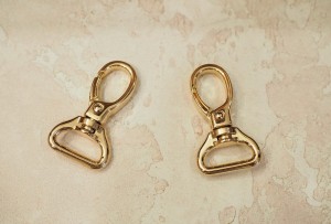 Карабин для сумки. Золото 20 мм