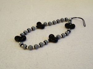 Шнурок для телефона брелок женский украшение браслет на руку