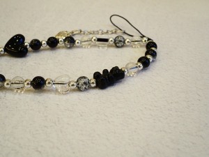 Шнурок для телефона брелок женский украшение браслет на руку