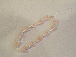 Шнурок для телефона брелок женский украшение браслет на руку