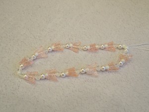 Шнурок для телефона брелок женский украшение браслет на руку