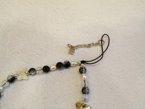 Шнурок для телефона брелок женский украшение браслет на руку