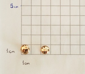 Хольнитен двухсторонний. Золото 9х9 мм