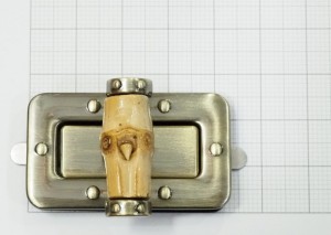 Замок для сумки. Антик браш 41х25 мм