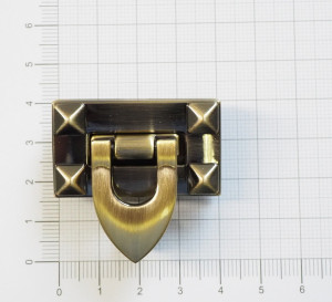 Замок для сумки. Антик браш 41х23 мм