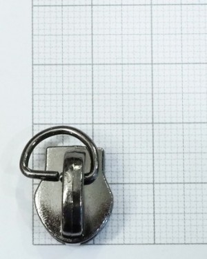 Слайдер для молнии. Черный никель роллинг (тип 8)