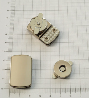 Замок для сумки на магните. Никель 21х33 мм